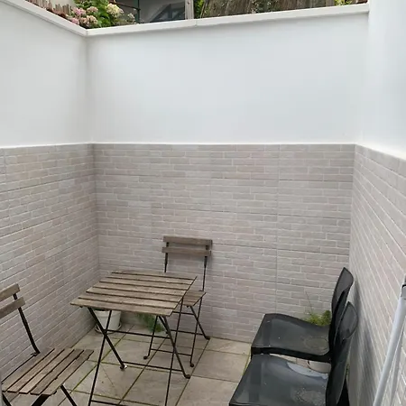 Esther Sanchez אונדאיי
